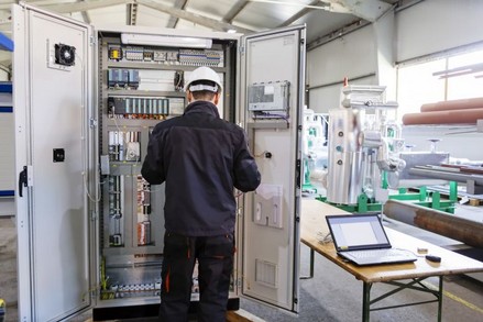 Inbetriebnahme von Neu- und Gebrauchtmaschinen Inbetriebnahme von Neu- und Gebrauchtmaschinen